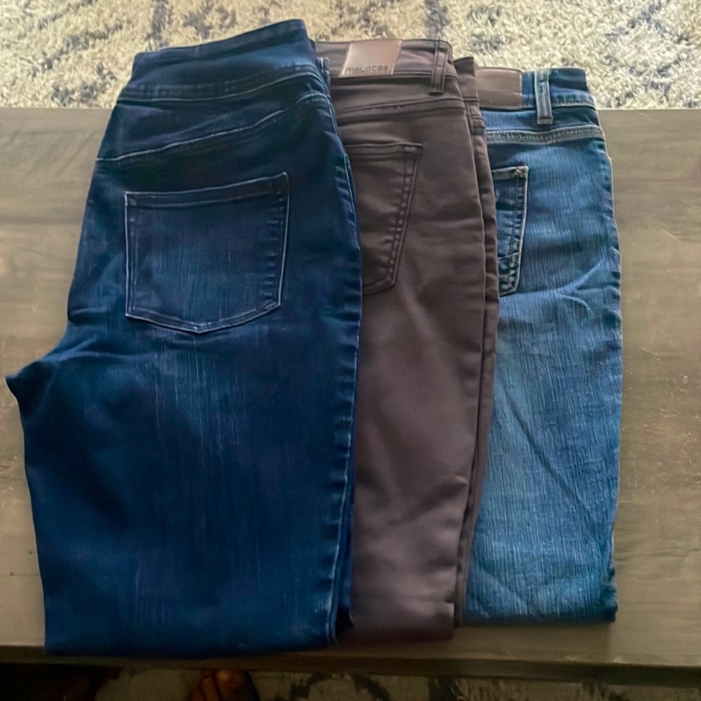 Maurice’s jeans - 3 in a bundle